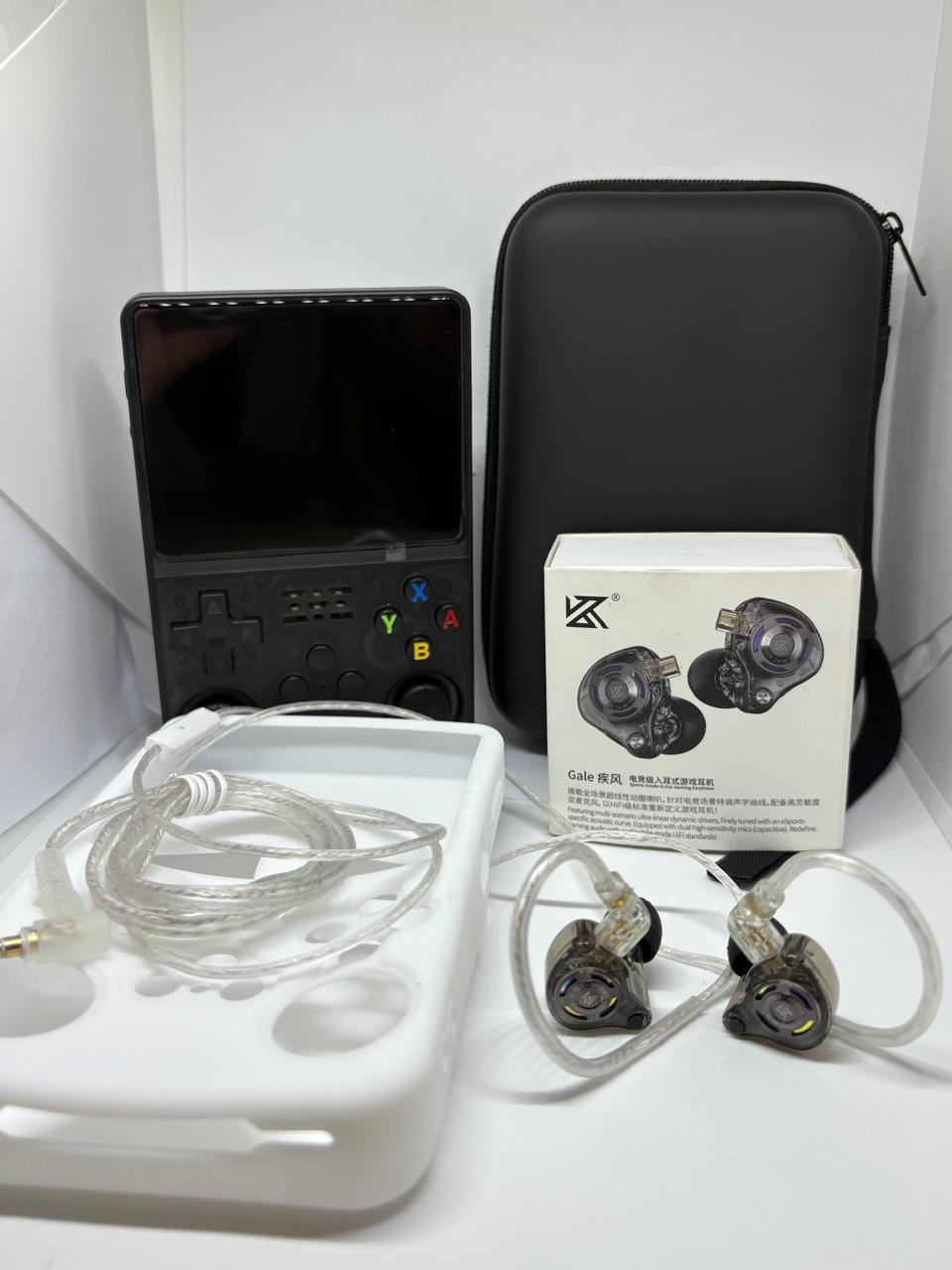 Consola Retro R36S 64GB + Estuche + KZ Gale