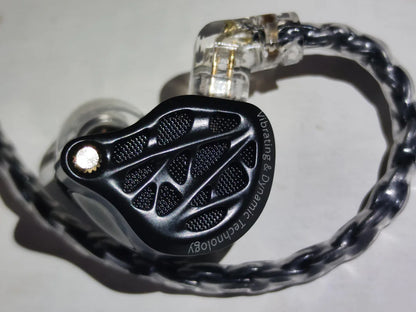 KZ VIBE X close up - foto real TAYMI