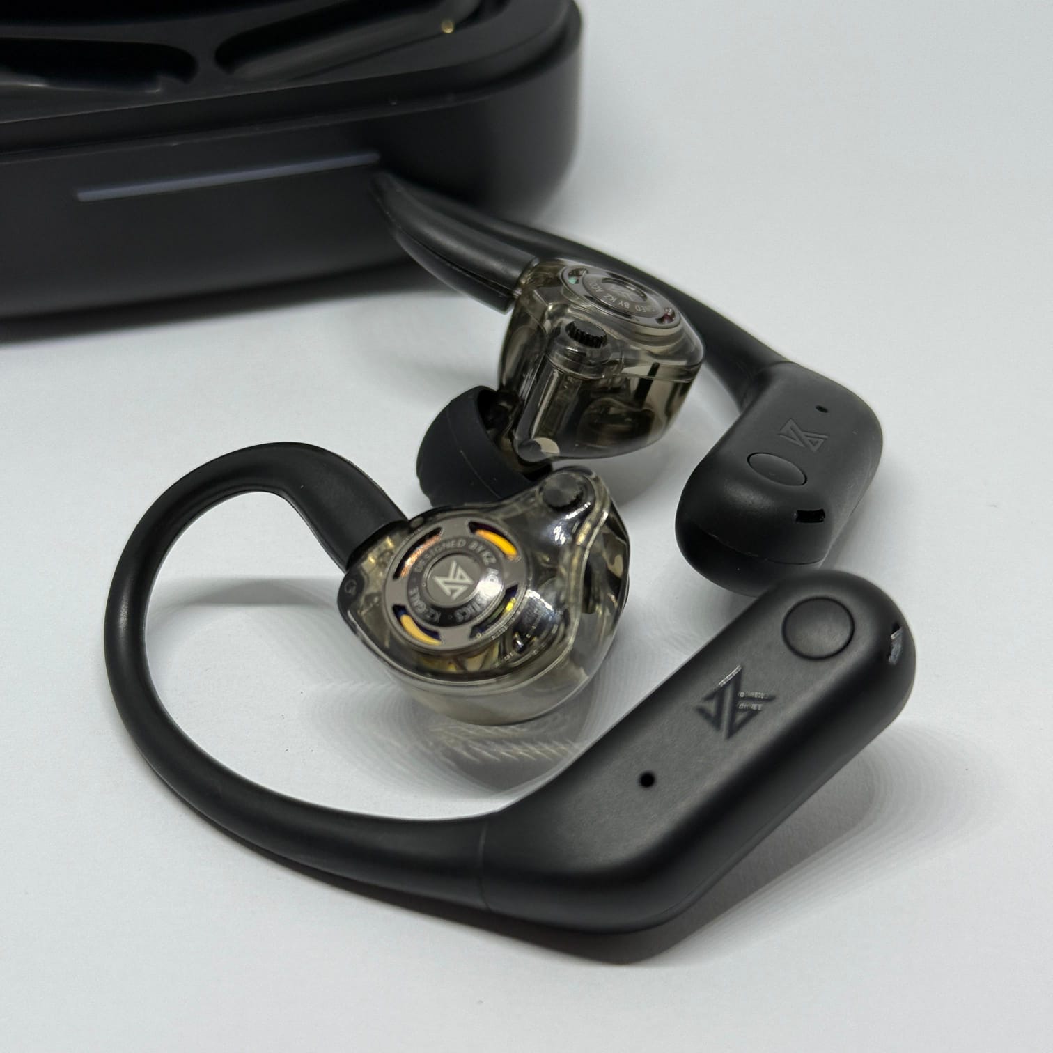 AUDÍFONOS Y MÓDULO BLUETOOTH (KZ AE01 PRO  Y KZ GALE)