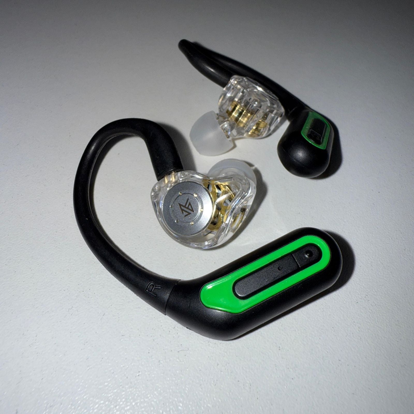 HEADPHONES AND BLUETOOTH MODULE (KZ AZ10 AND EDX PRO)